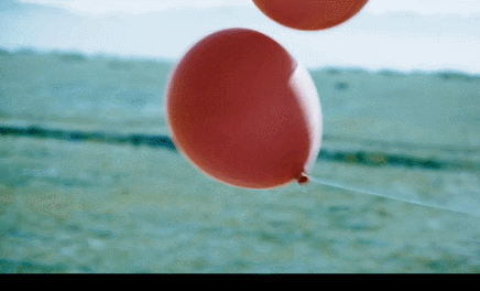 ��13����Ƭ������һ����Ӱ�ڣ������и���