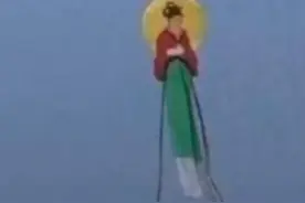 哪个二货在放风筝，害老子以为是“观音下凡”，跪了半天图片
