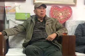 阎维文恩师痊愈后现身，几十年前皮鞋穿到发白，之前住院吓坏众人图片