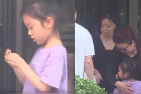 贾乃亮携父母匆匆看望甜馨，依依不舍终别离，奶奶感伤拥抱孙女图片