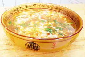 西红柿鸡蛋汤很普通，但是飘蛋花有窍门，你之前是这样做的吗？视频封面