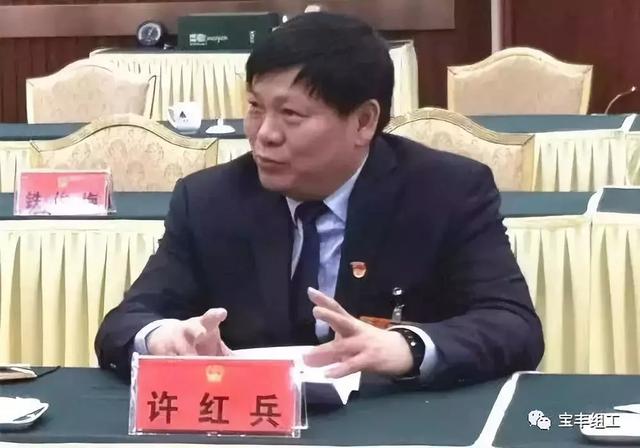 县委书记:县城科级干部每月3000元,应提高基层公务员工资!