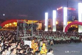 2007年8月19日实景拍摄山东威海外景演出现场百感交集图片