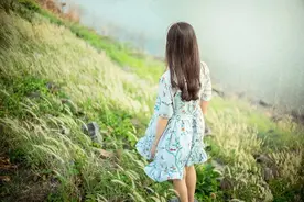 男人越老，为什么越喜欢年轻“窈窕”的淑女？过来人说出心里话图片