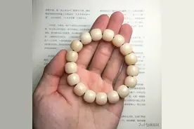 平价又时髦的学生党标配，手串这么玩就行图片