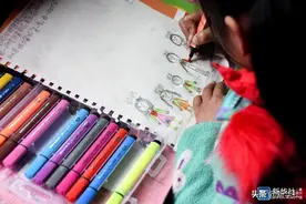 远方的爸爸妈妈，我想给你们唱首歌图片