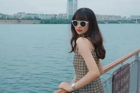 湖北“神颜”女学霸：全班第一，手握2所英国名校offer，奖学金拿到手软！图片