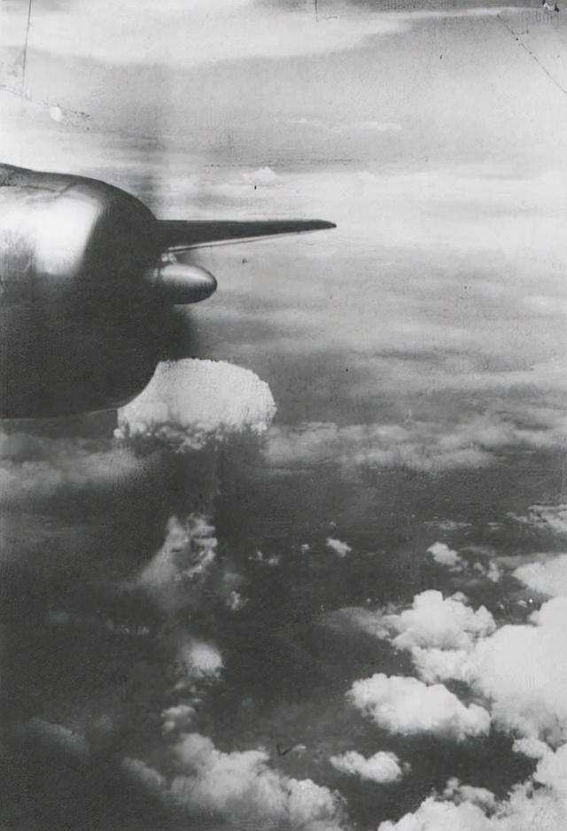 最全合集：88张核爆实验高清照片，全世界已知大型核爆实验2048次