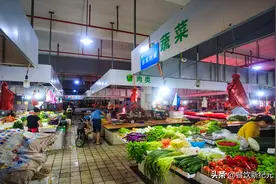摆摊卖菜月入三四万？90后卖菜的阿姨，揭秘到底能赚多少？图片