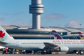 往返加拿大票价跳水，BC省开始第一阶段解封图片