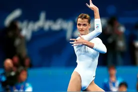 体操女王霍尔金娜：上花花公子引非议，为孩百万“租爹”后嫁将军图片