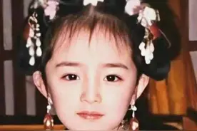 34岁坐拥45亿身价，杨幂被亲爸说没原来好看？评女儿不及自己图片