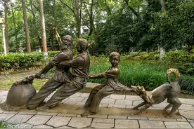 疫后余生走进武汉市青少年宫，这里少了以往的喧闹，多了一片清静图片