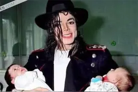 迈克尔杰克逊去世11年后：大儿子遗传白癜风，女儿患抑郁症图片