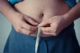 身体正在变瘦的6个症状，说明你减肥成功了图片