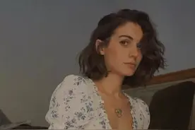 法式上衣+高腰下装，显瘦显高真的绝了图片