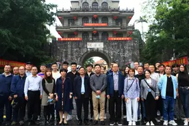 沿着高速看中国 | 追寻红色踪迹 见证交通蝶变：“沿着高速看中国——红色之旅看交通”广西站纪行图片