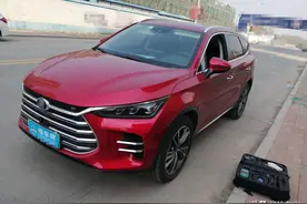 20万买辆1年的比亚迪唐，看到里程表头皮发麻！网友：我笑了图片