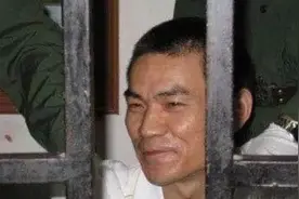他曾是乔四爷的金牌保镖，横行东北数十年，如今以捡破烂乞讨为生图片