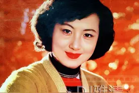 美女程晓英 当年齐名刘晓庆 却当红时息影 如今74岁近照曝光 优雅知性图片