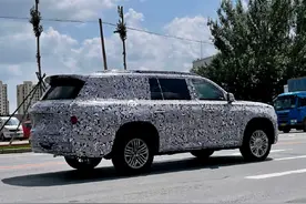 红旗大型SUV路试谍照曝光！尺寸或超凯雷德，红旗造它有何目的？图片