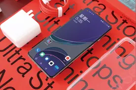 搭载顶级120Hz高刷直屏，一加8T图片