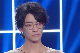 斯文败类还是干练精英？为啥同样是戴眼镜，差别那么大图片