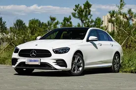 宝马530Li和奔驰E300L差距有多大？车主：开起来才知道图片