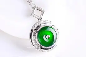 刘晓庆珠宝｜危料是平替版“蓝水翡翠”？小心，别栽了跟头图片