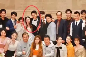 黄景瑜迪丽热巴传热恋绯闻，黄景瑜承认女方太美：想要她当女友图片