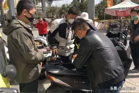 听说朋友圈被大阳V锐300大踏板刷屏了图片