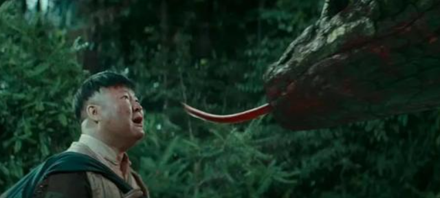 上线1天就破纪录，这片凭什么能被捧为：2021年第一国产惊悚片？