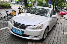 10万买辆开了11年的雷克萨斯IS300，比同样价钱的新车香在哪里？图片