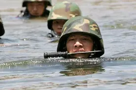 1969年，台军排长身绑军用水壶，连夜泅渡台海投诚，成国企董事长图片