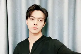 许凯被曝曾参与校园暴力，于正向爆料者“宣战”，在评论区怼网友图片