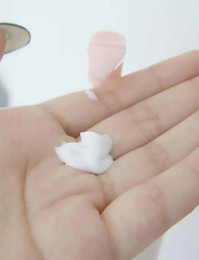 夏天身体需要涂润肤乳