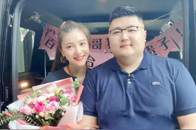 4000万粉丝，与痞幼聂小雨炒CP，转身娶白富美，猴哥说车啥来头？图片