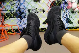 跑跳随心，运动随行，最懂我的运动好鞋--日常元素超临界碳板鞋图片