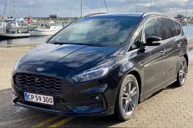 福特全新MPV实车亮相，7座布局+2.0T动力，配备四驱系统图片