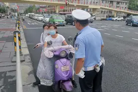 8月起，电动车严查“双禁”惹争议，车主：专家你先试试这样骑车图片