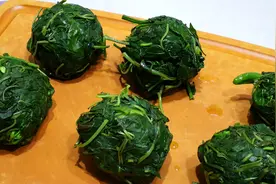 辣椒“这个部位”，好多人都当垃圾扔了，其实它是宝，不懂吃可惜图片