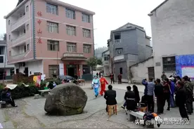 骆橙：望江山里人图片