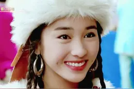 8位长在审美点上的梨涡女星，娇俏中透着灵动，甜到了心坎里图片