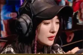 5位“沉迷王者”的女星，杨幂竟是69星大神，戚薇手受伤了还在打图片