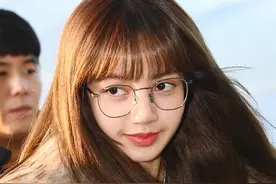 LISA因行程原因经由仁川国际机场前往泰国曼谷 糖度爆表的甜豆萨图片