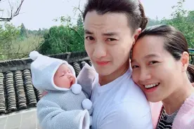 娱乐圈5位“背奶妈”：出月子带娃进组，再疼也坚持母乳，太伟大图片