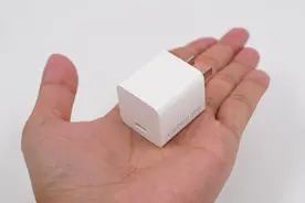 小身材，大功率，小米33W氮化镓充电器评测图片