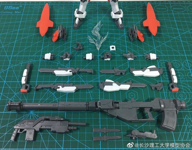 宅客模玩原创测评：青岛社 1/48 烈焰魔剑 测评（素组+展示部分）