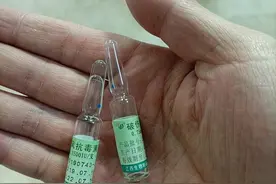 半夜上厕所晕倒在卫生间，脑袋磕坏了，现在后遗症来了图片