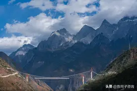 主线全长187.5公里，摩挲故乡到香格里拉高速公路招标图片